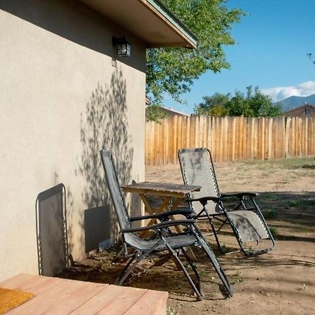 Fully Furnished, Serene Taos House Exteriör bild